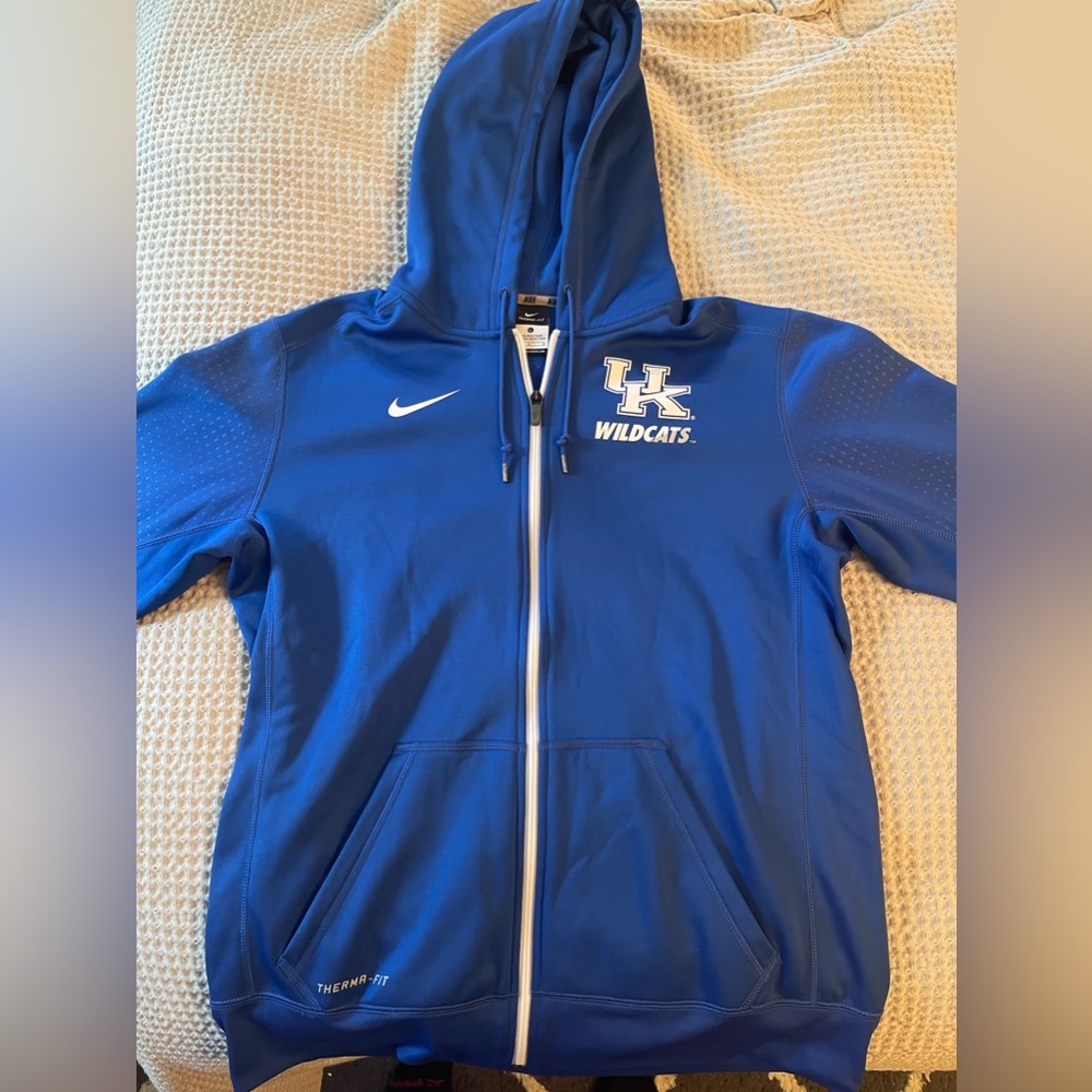 Kentucky Wildcats ThermaFit Nike Hoodie Men’s Large
